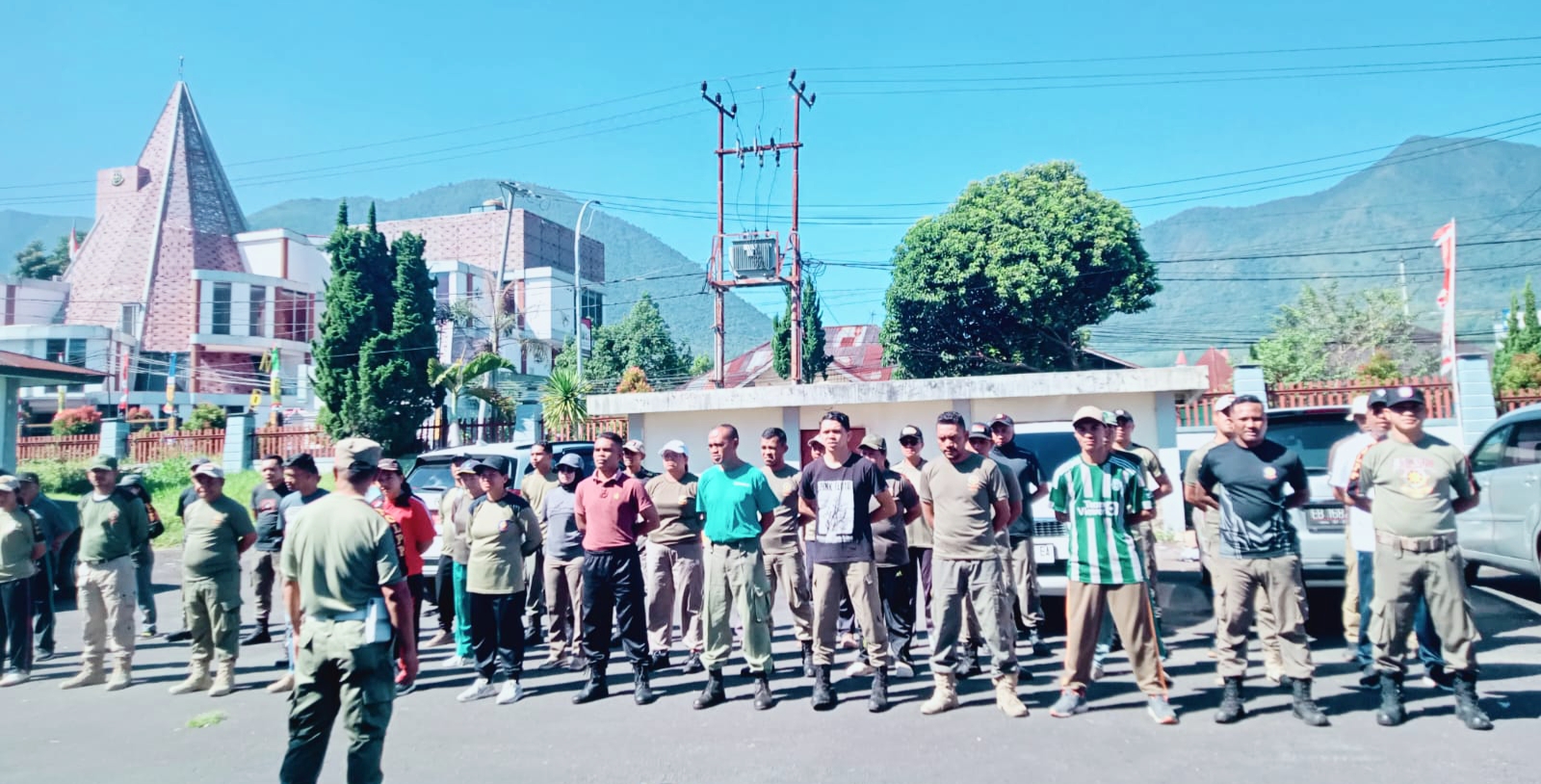 Satpol PP dan Damkar Manggarai Gelar Orientasi: Cetak Aparatur Tangguh dan Profesional
