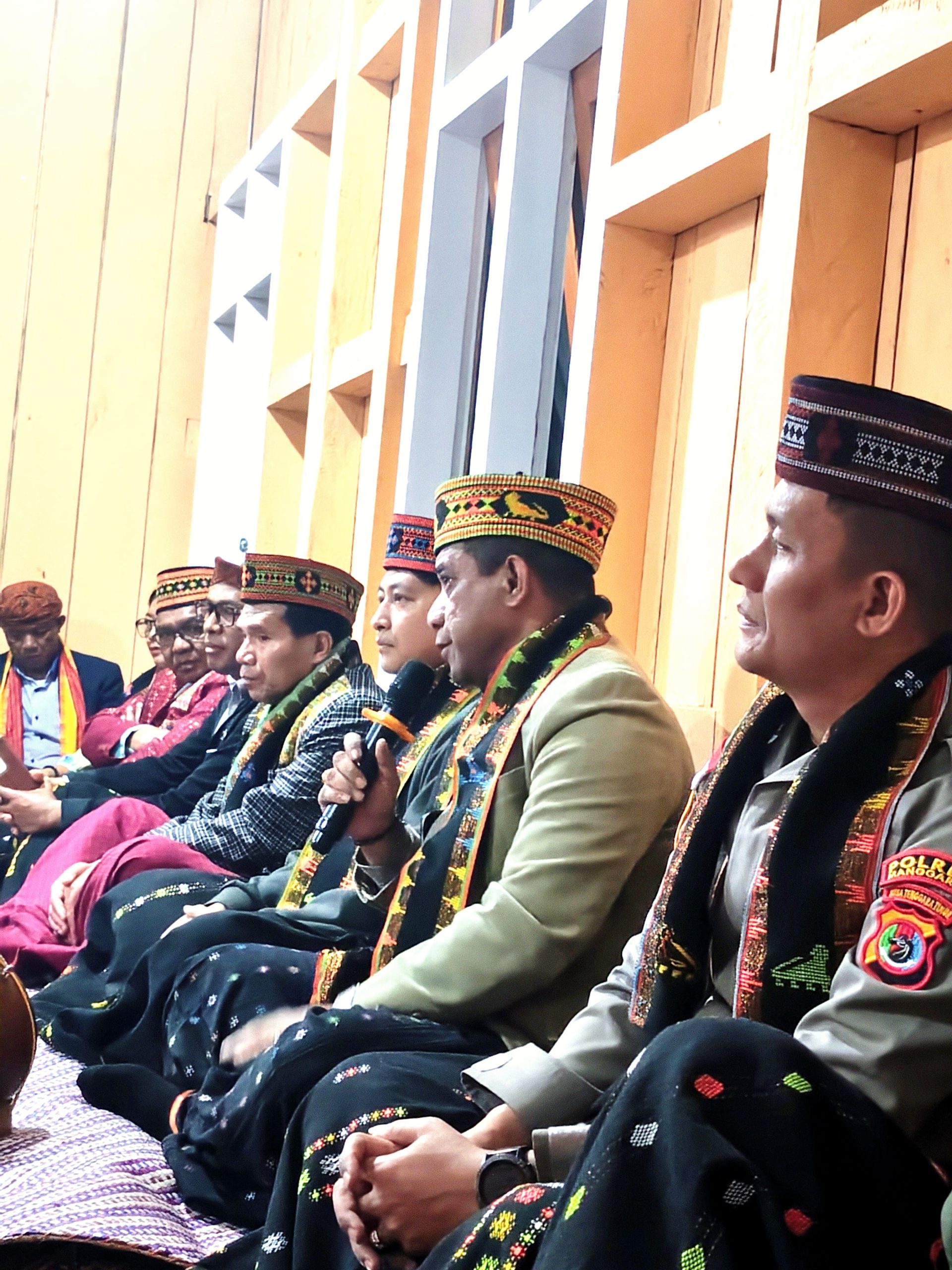 Hadiri We’e Mbaru Gendang Pitak, Bupati Hery Tegaskan Rumah Gendang Pilar Pembangunan Budaya Manggarai
